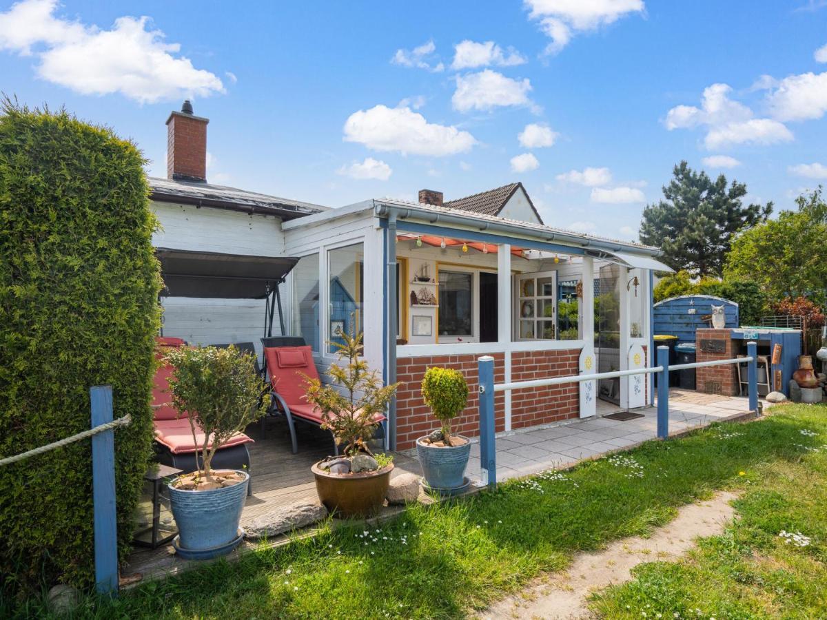 Beautiful Bungalow In Poel Near The Beach Fahrdorf  Exterior photo